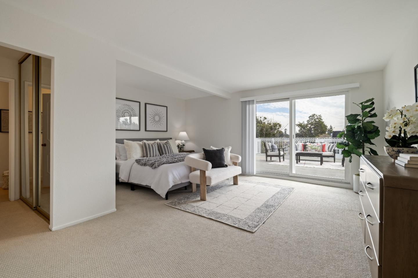 Detail Gallery Image 13 of 22 For 1945 Mount Vernon Ct #16,  Mountain View,  CA 94040 - 2 Beds | 2 Baths