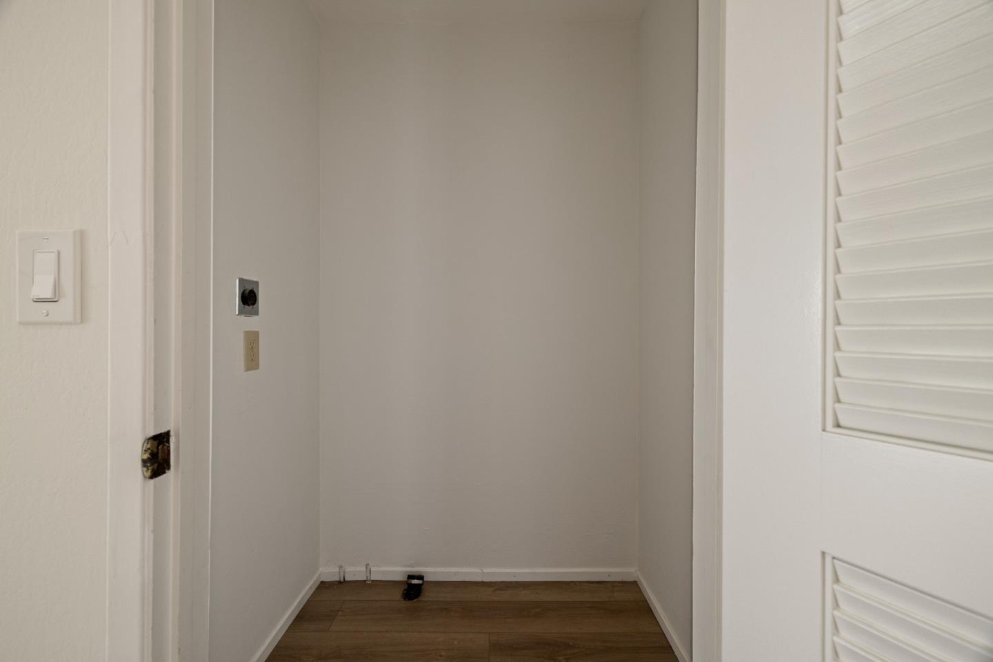 Detail Gallery Image 18 of 22 For 1945 Mount Vernon Ct #16,  Mountain View,  CA 94040 - 2 Beds | 2 Baths