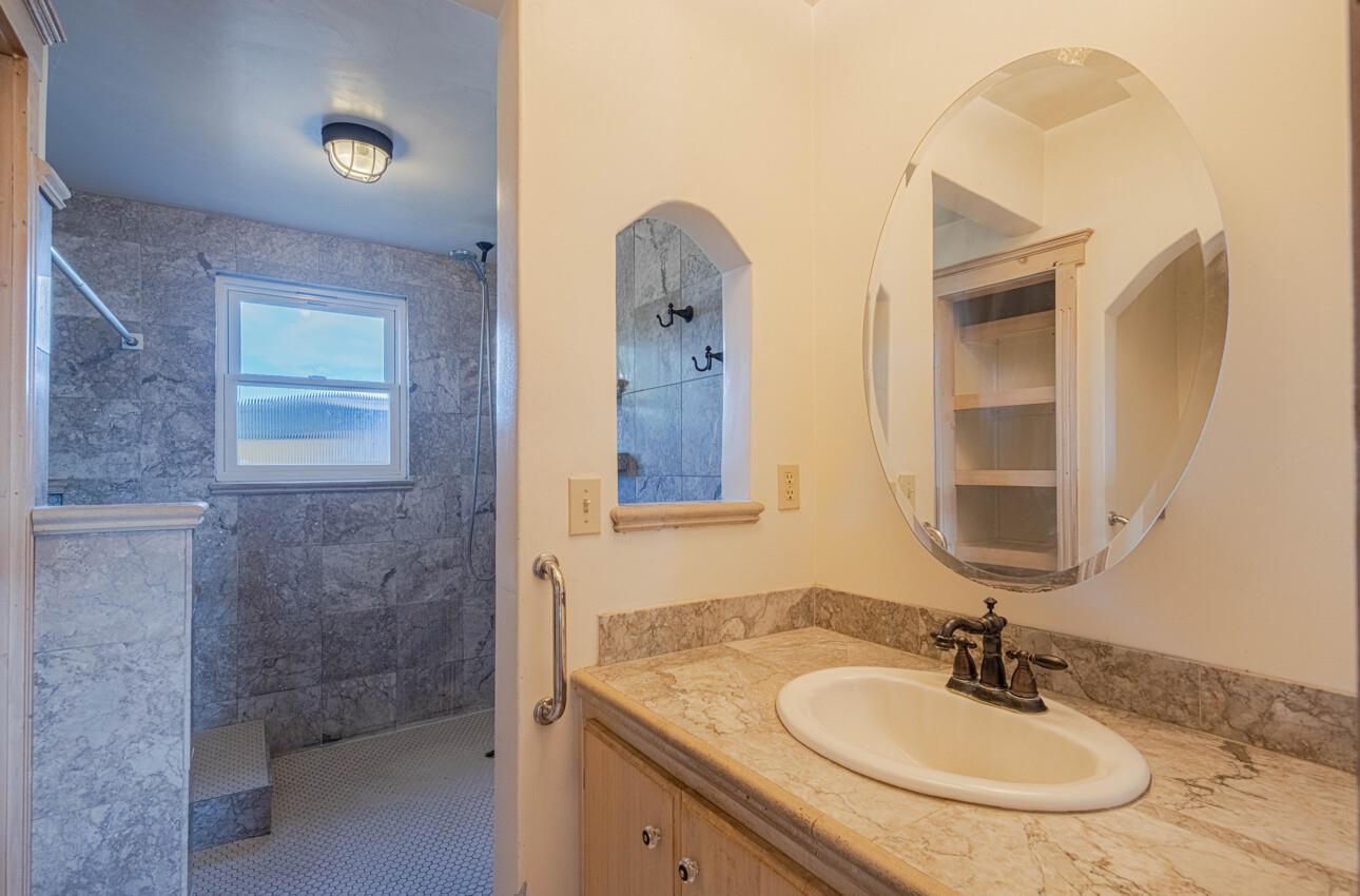 Detail Gallery Image 21 of 48 For 1800 Luxton St, Seaside,  CA 93955 - 3 Beds | 2 Baths