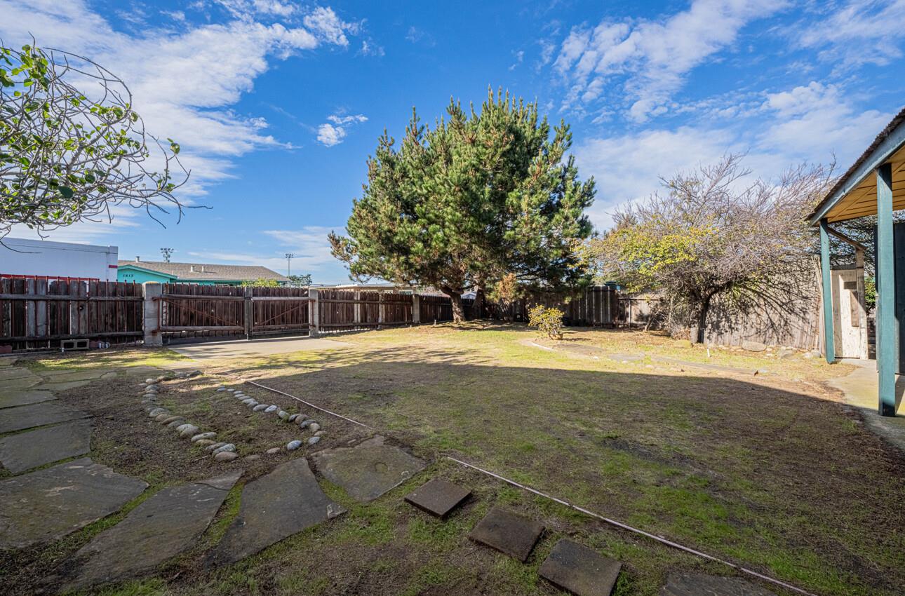 Detail Gallery Image 27 of 48 For 1800 Luxton St, Seaside,  CA 93955 - 3 Beds | 2 Baths