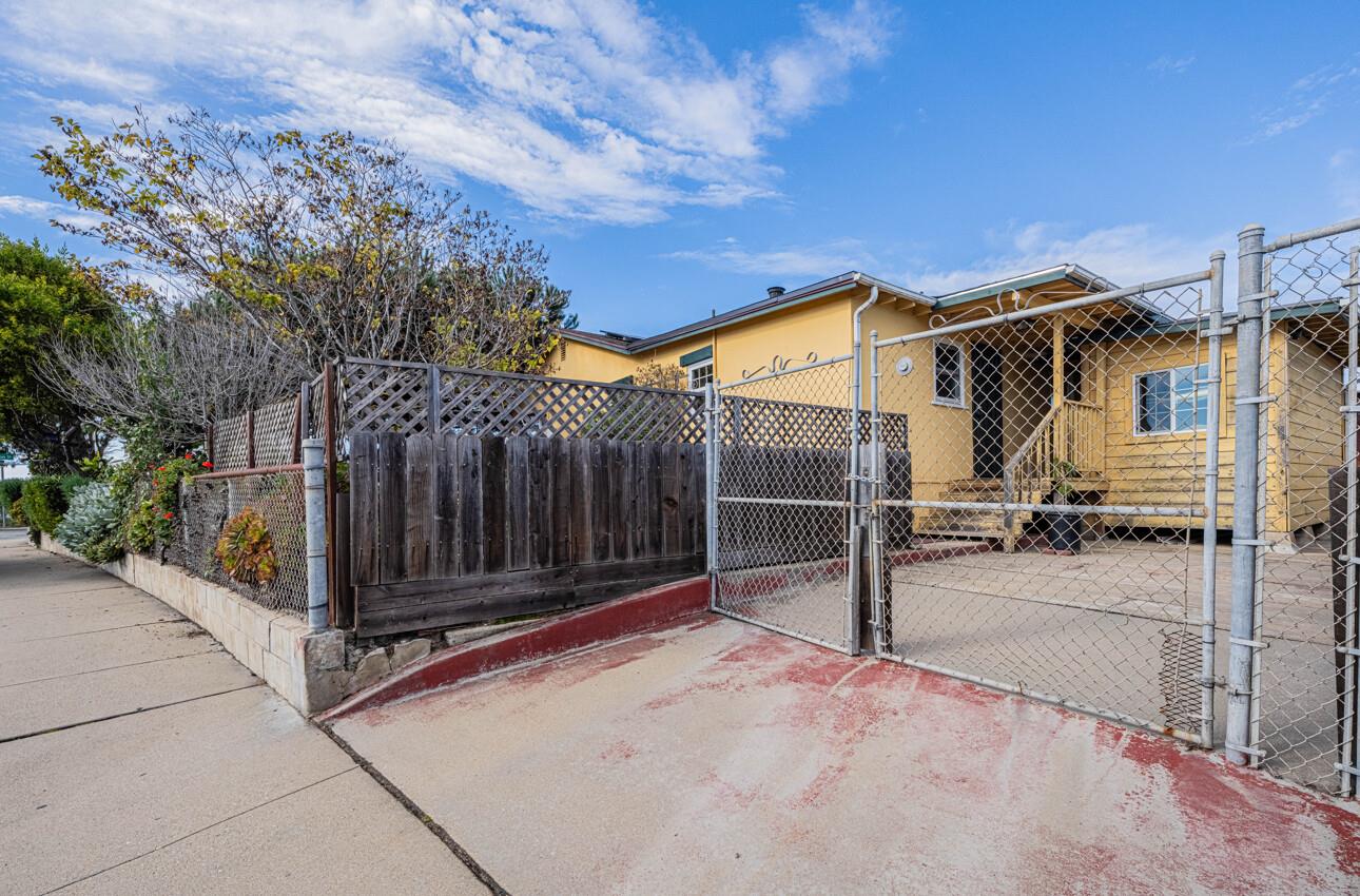 Detail Gallery Image 48 of 48 For 1800 Luxton St, Seaside,  CA 93955 - 3 Beds | 2 Baths