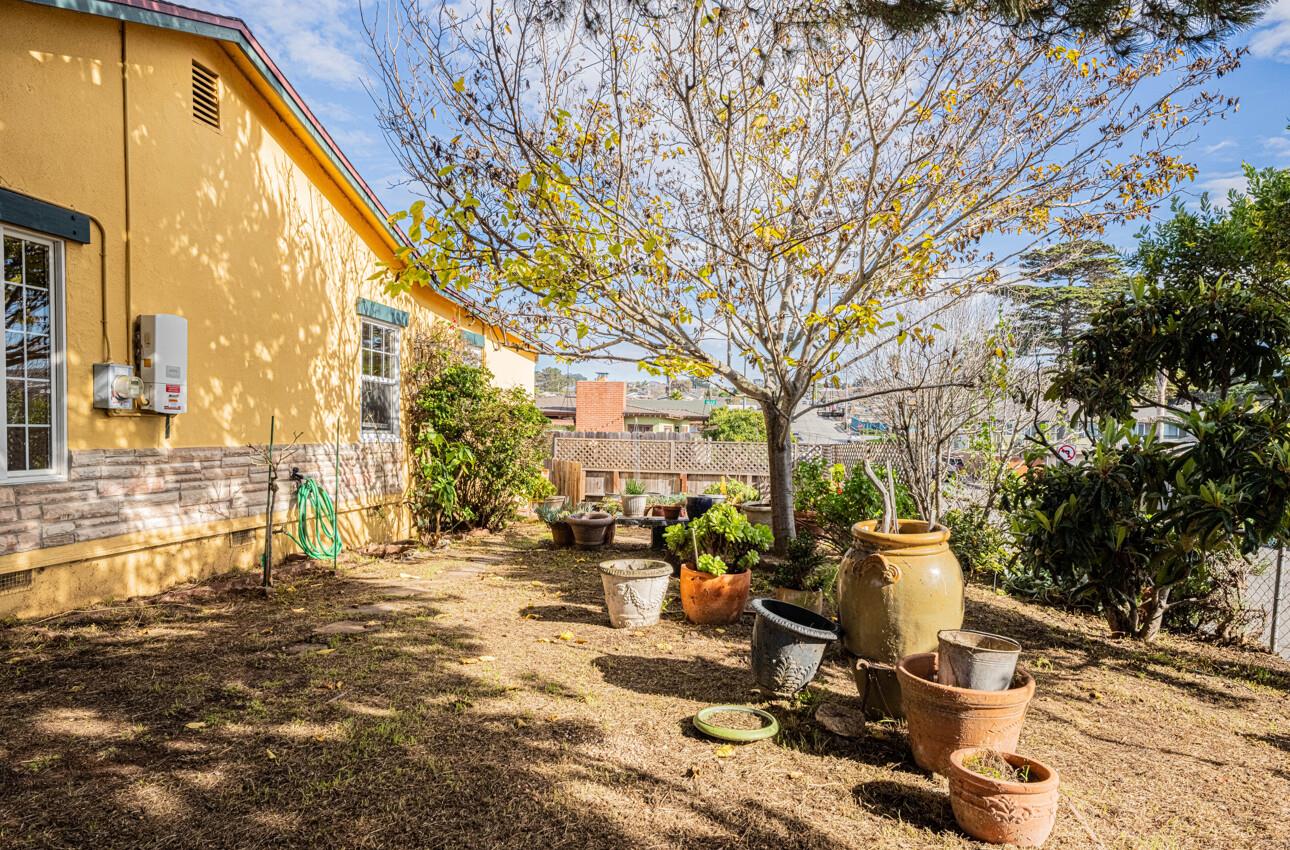 Detail Gallery Image 5 of 48 For 1800 Luxton St, Seaside,  CA 93955 - 3 Beds | 2 Baths