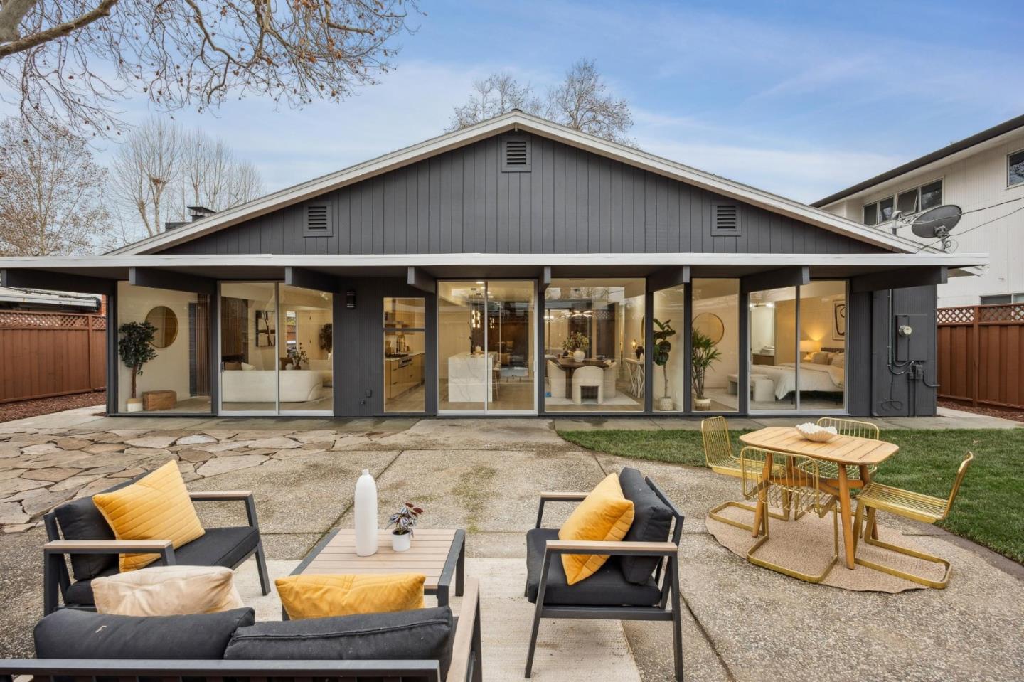 Front Image Thumbnail for ML82032266