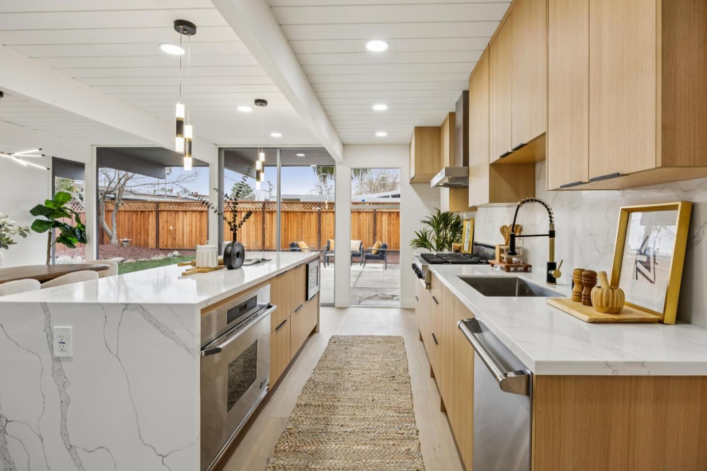 Detail Gallery Image 12 of 35 For 1617 Fairwood Ave, San Jose,  CA 95125 - 4 Beds | 2 Baths