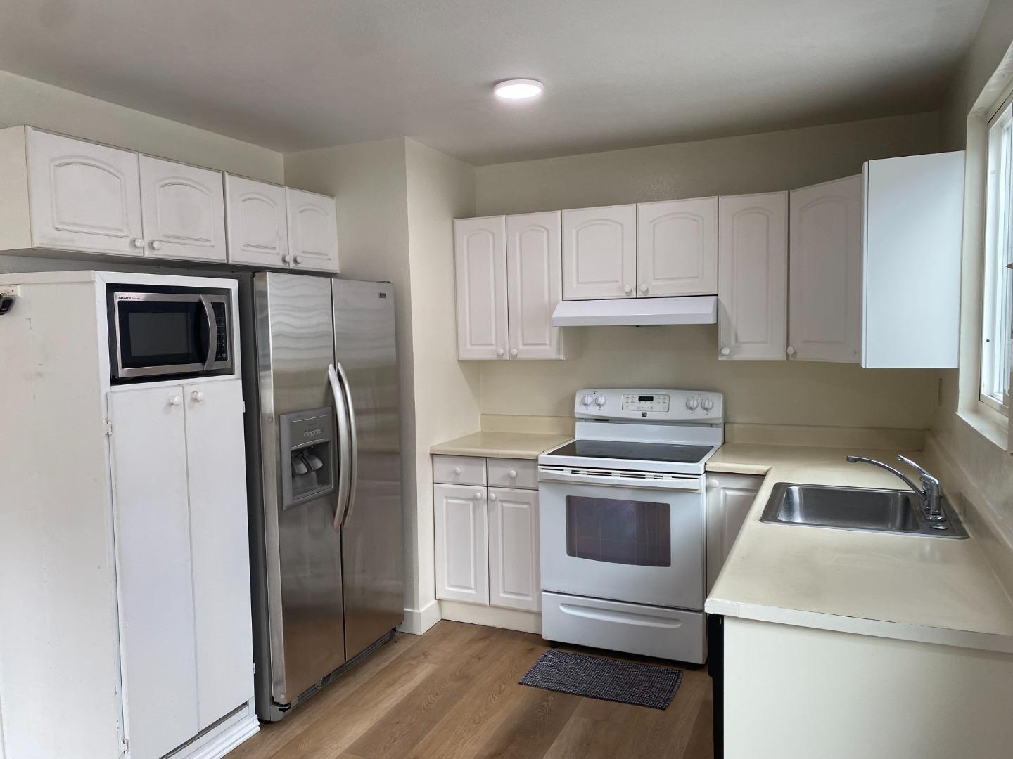 Detail Gallery Image 10 of 26 For 81 Camelot Ct, Daly City,  CA 94015 - 3 Beds | 2 Baths