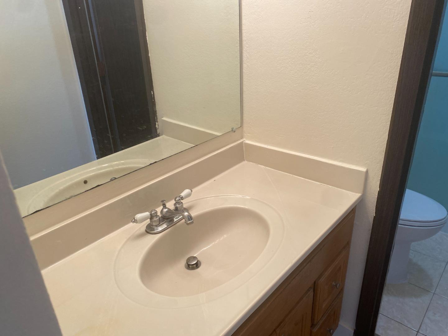 Detail Gallery Image 23 of 26 For 81 Camelot Ct, Daly City,  CA 94015 - 3 Beds | 2 Baths