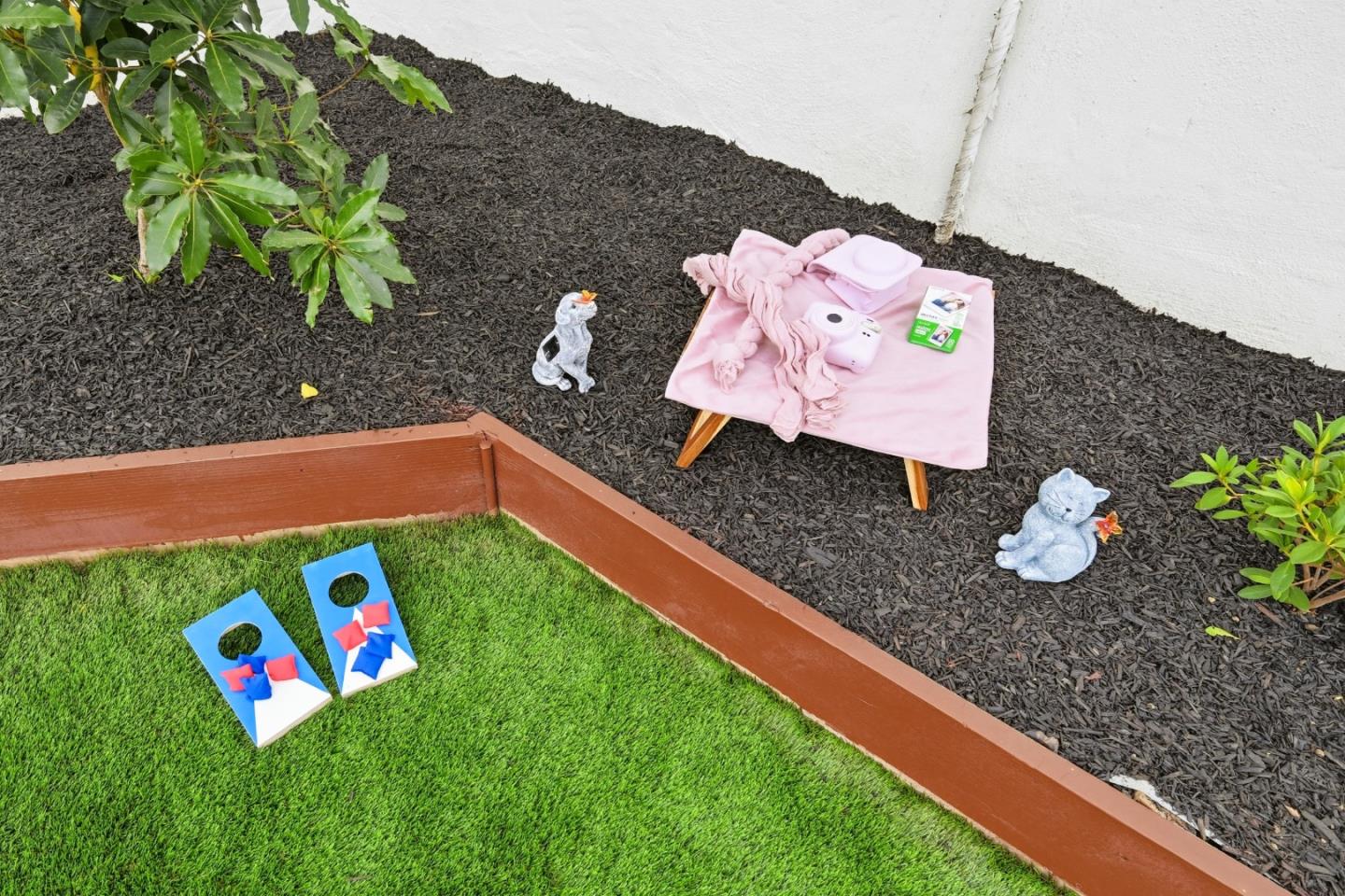 Detail Gallery Image 114 of 162 For 1609 Molitor Rd, Belmont,  CA 94002 - 4 Beds | 3 Baths