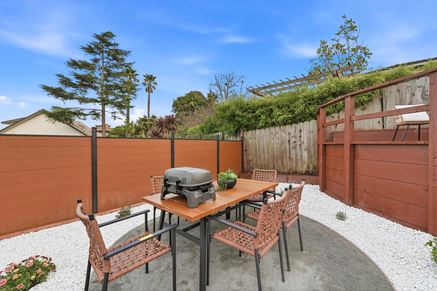 Detail Gallery Image 128 of 162 For 1609 Molitor Rd, Belmont,  CA 94002 - 4 Beds | 3 Baths