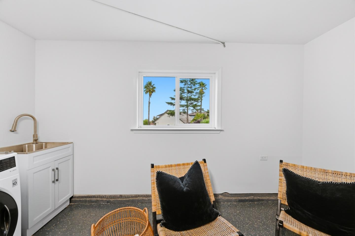 Detail Gallery Image 140 of 162 For 1609 Molitor Rd, Belmont,  CA 94002 - 4 Beds | 3 Baths