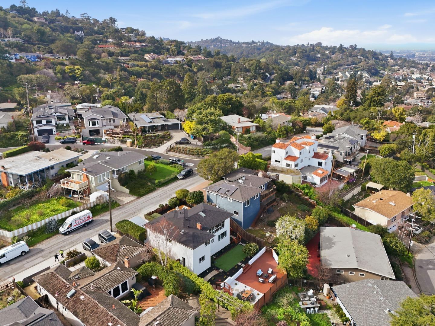 Detail Gallery Image 151 of 162 For 1609 Molitor Rd, Belmont,  CA 94002 - 4 Beds | 3 Baths