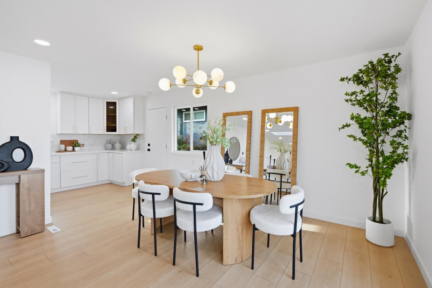 Detail Gallery Image 26 of 162 For 1609 Molitor Rd, Belmont,  CA 94002 - 4 Beds | 3 Baths