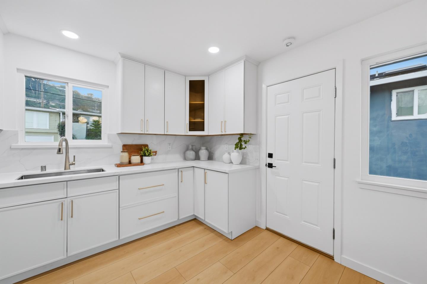 Detail Gallery Image 40 of 162 For 1609 Molitor Rd, Belmont,  CA 94002 - 4 Beds | 3 Baths