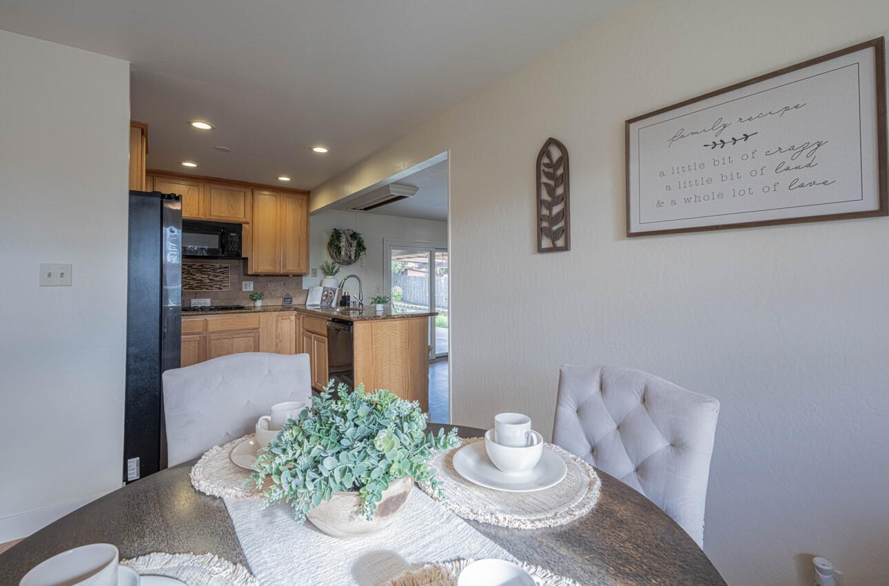 Detail Gallery Image 10 of 38 For 530 Inca Way, Salinas,  CA 93906 - 3 Beds | 2 Baths