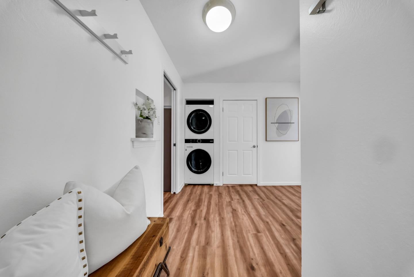 Detail Gallery Image 14 of 29 For 10 Colegrove Ct, San Mateo,  CA 94403 - 2 Beds | 2 Baths