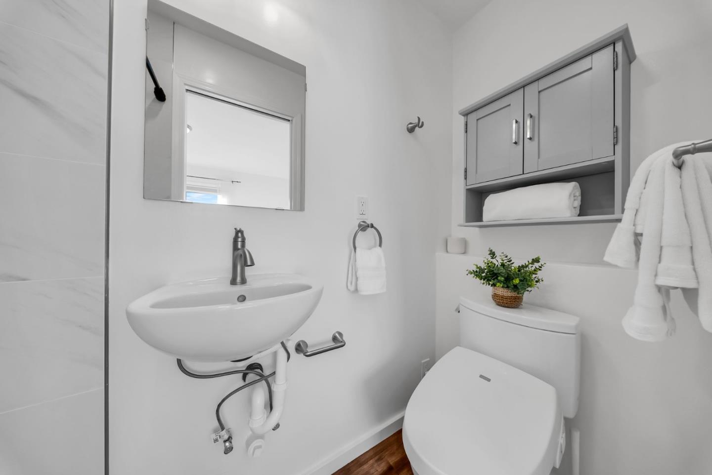 Detail Gallery Image 23 of 29 For 10 Colegrove Ct, San Mateo,  CA 94403 - 2 Beds | 2 Baths