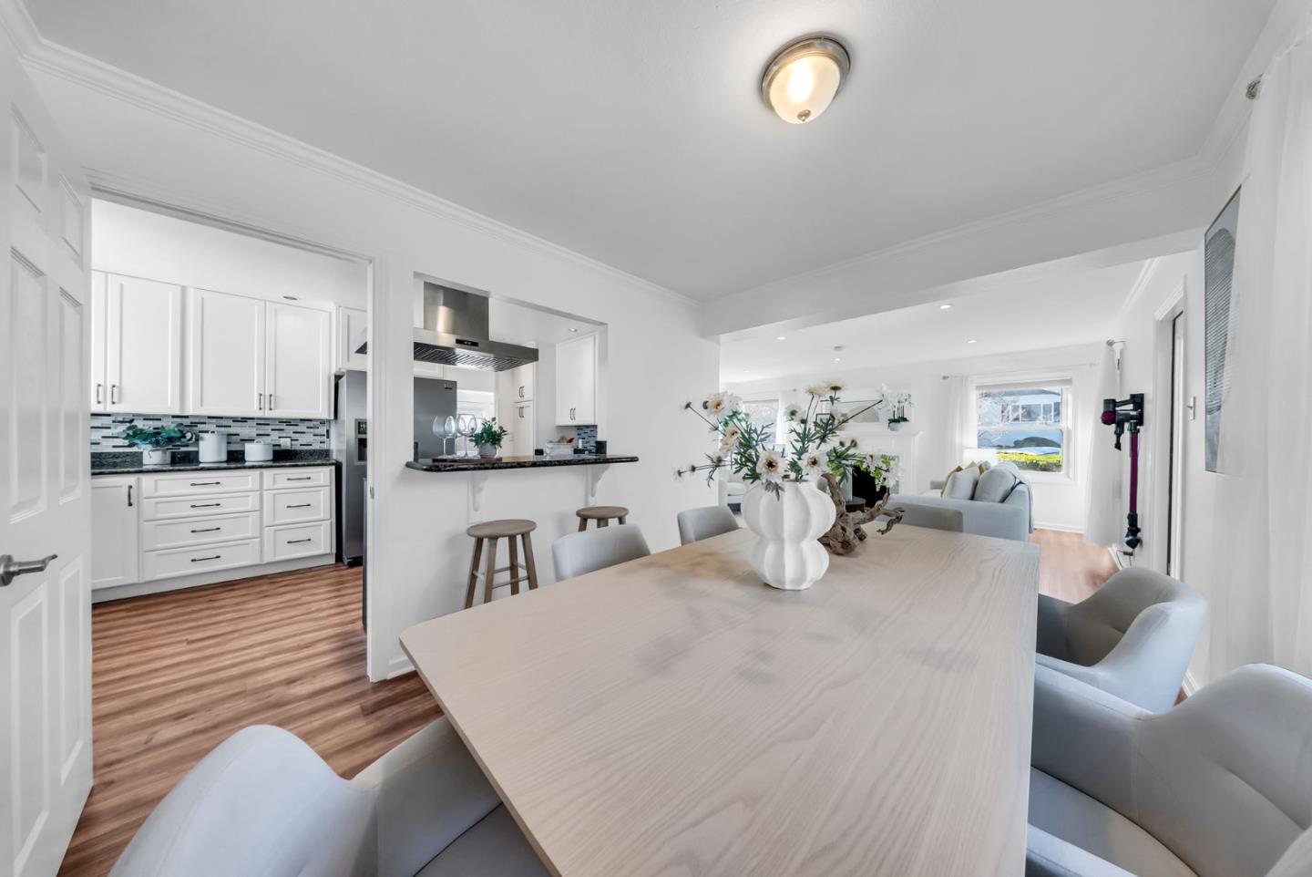 Detail Gallery Image 9 of 29 For 10 Colegrove Ct, San Mateo,  CA 94403 - 2 Beds | 2 Baths