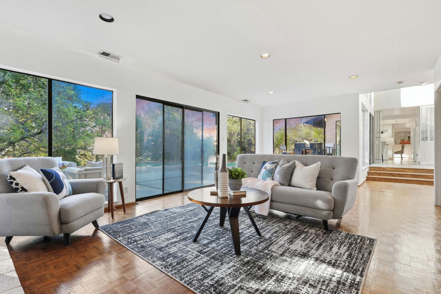 Detail Gallery Image 10 of 42 For 100 Rizal Dr, Hillsborough,  CA 94010 - 4 Beds | 3/1 Baths