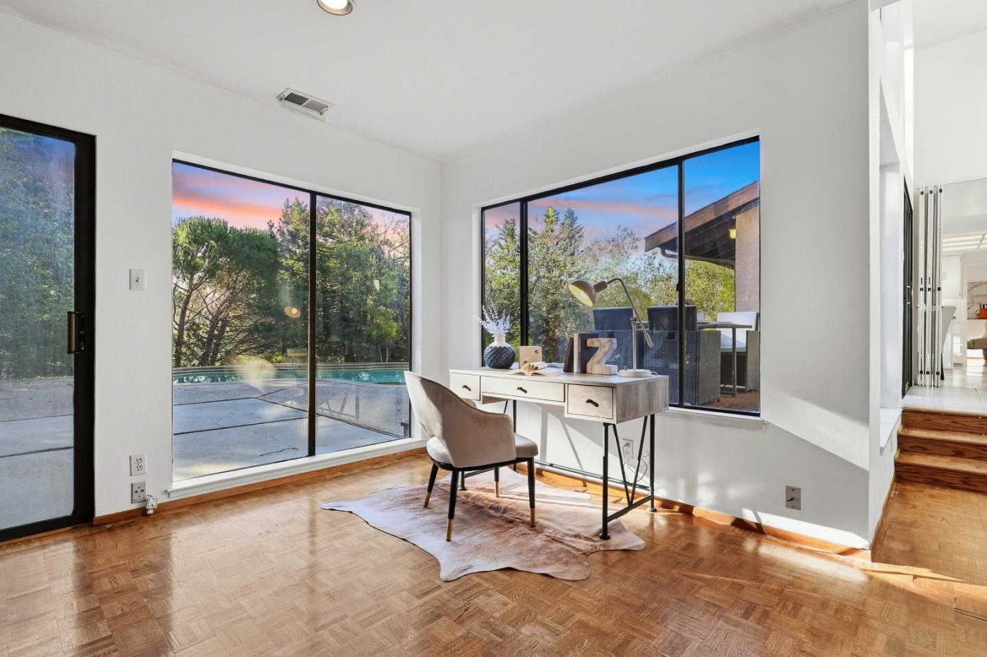 Detail Gallery Image 17 of 42 For 100 Rizal Dr, Hillsborough,  CA 94010 - 4 Beds | 3/1 Baths