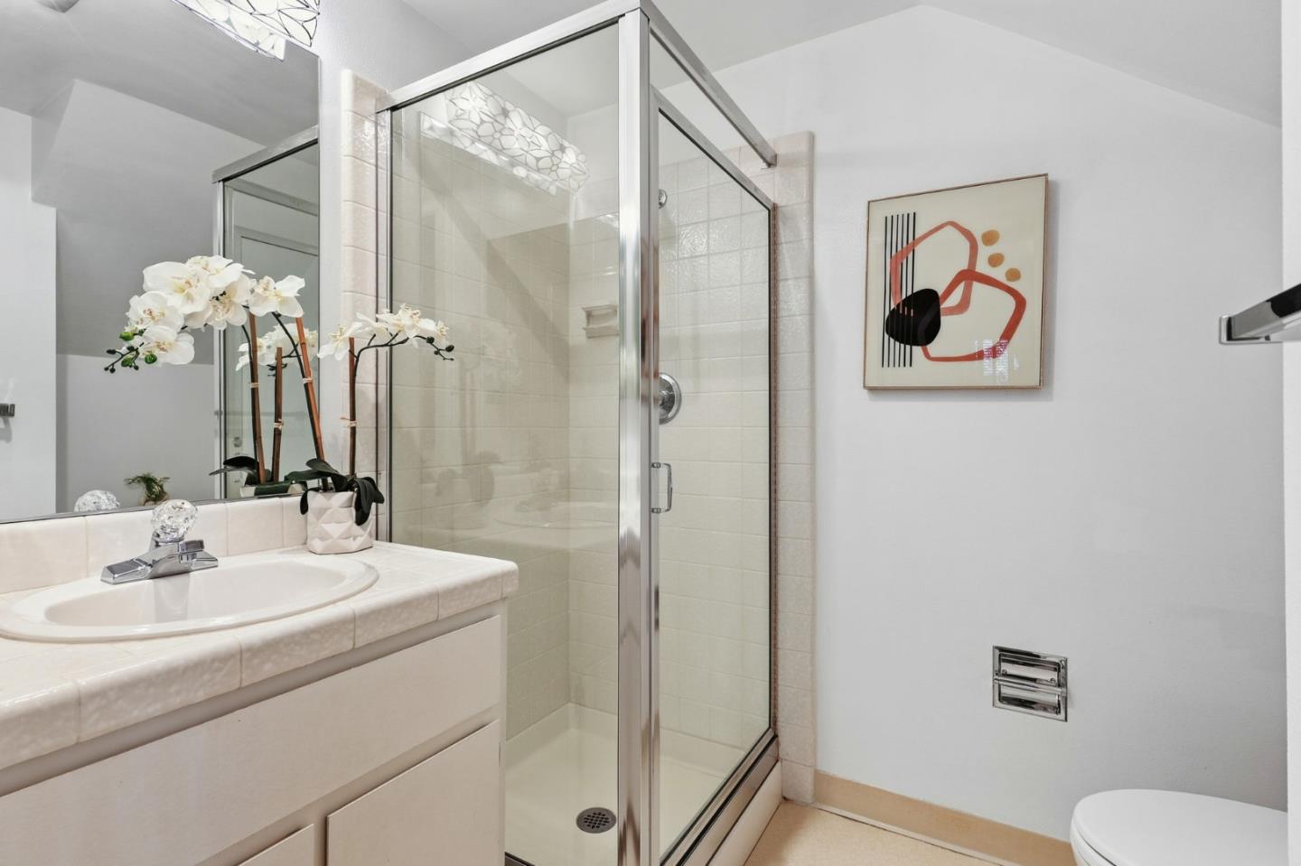 Detail Gallery Image 31 of 42 For 100 Rizal Dr, Hillsborough,  CA 94010 - 4 Beds | 3/1 Baths