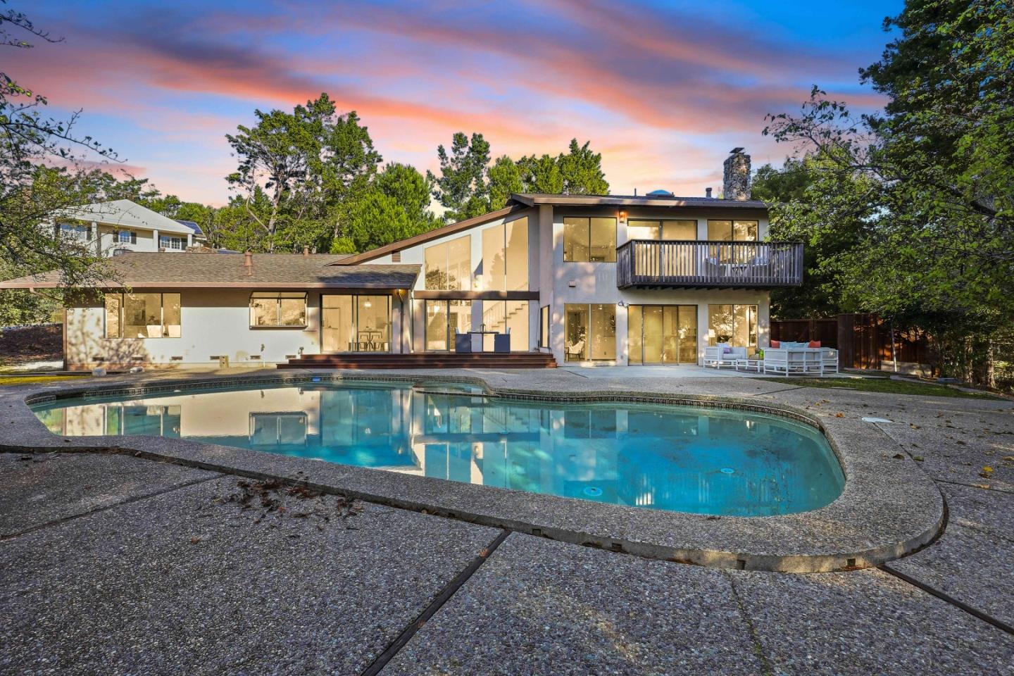 Detail Gallery Image 38 of 42 For 100 Rizal Dr, Hillsborough,  CA 94010 - 4 Beds | 3/1 Baths