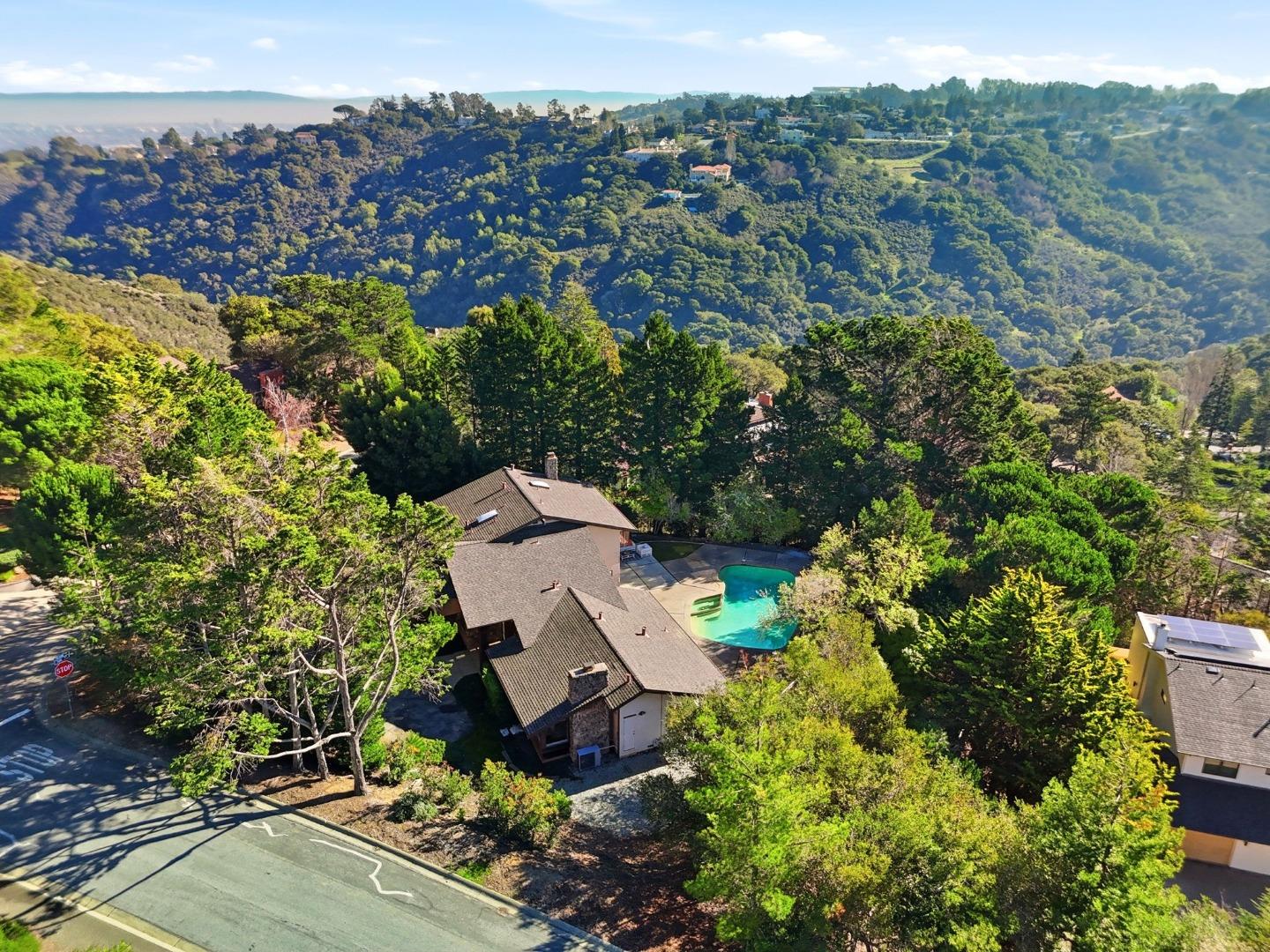 Detail Gallery Image 39 of 42 For 100 Rizal Dr, Hillsborough,  CA 94010 - 4 Beds | 3/1 Baths