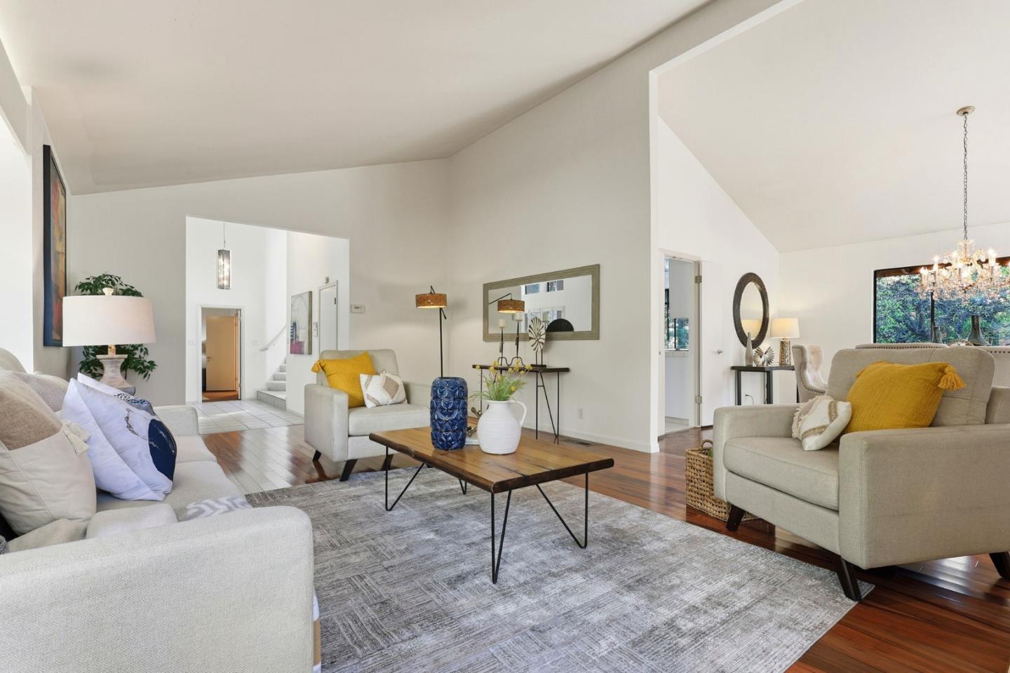 Detail Gallery Image 8 of 42 For 100 Rizal Dr, Hillsborough,  CA 94010 - 4 Beds | 3/1 Baths