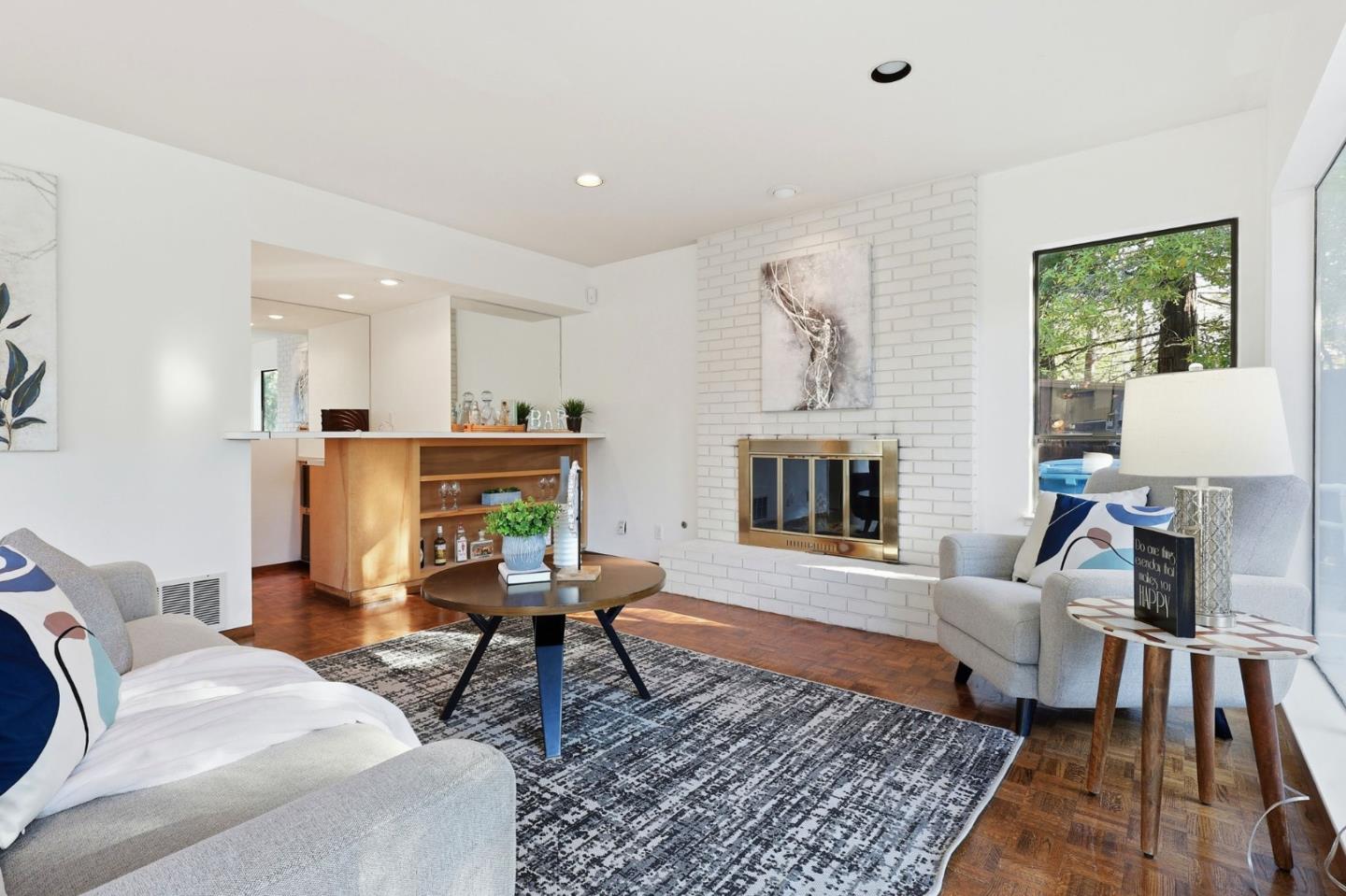 Detail Gallery Image 9 of 42 For 100 Rizal Dr, Hillsborough,  CA 94010 - 4 Beds | 3/1 Baths