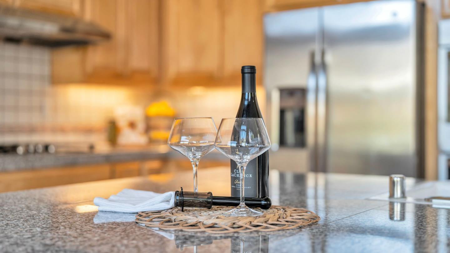 Detail Gallery Image 18 of 49 For 19098 Ravenswood Ct, Morgan Hill,  CA 95037 - 3 Beds | 2/1 Baths