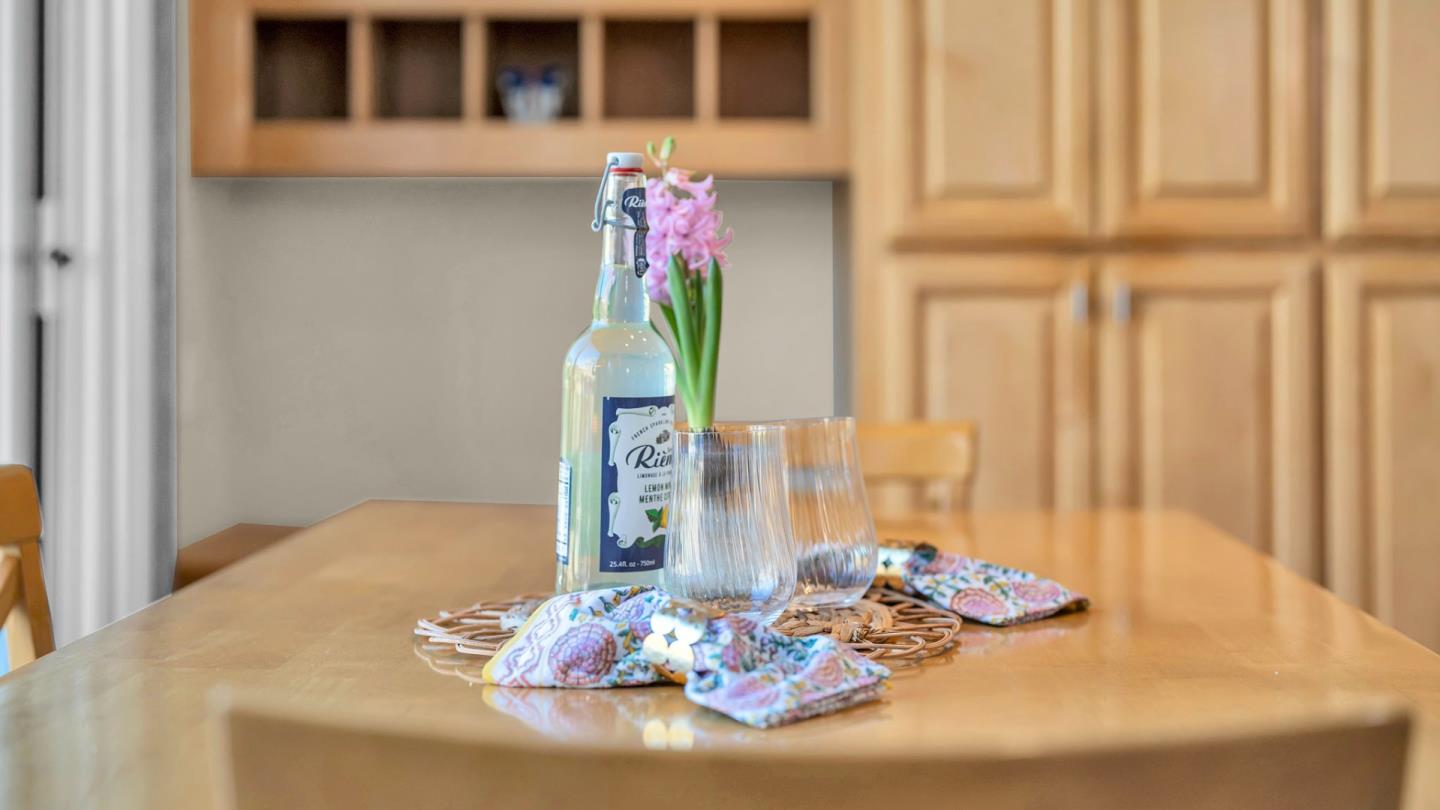 Detail Gallery Image 22 of 49 For 19098 Ravenswood Ct, Morgan Hill,  CA 95037 - 3 Beds | 2/1 Baths