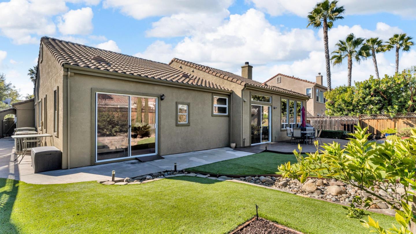 Detail Gallery Image 37 of 49 For 19098 Ravenswood Ct, Morgan Hill,  CA 95037 - 3 Beds | 2/1 Baths