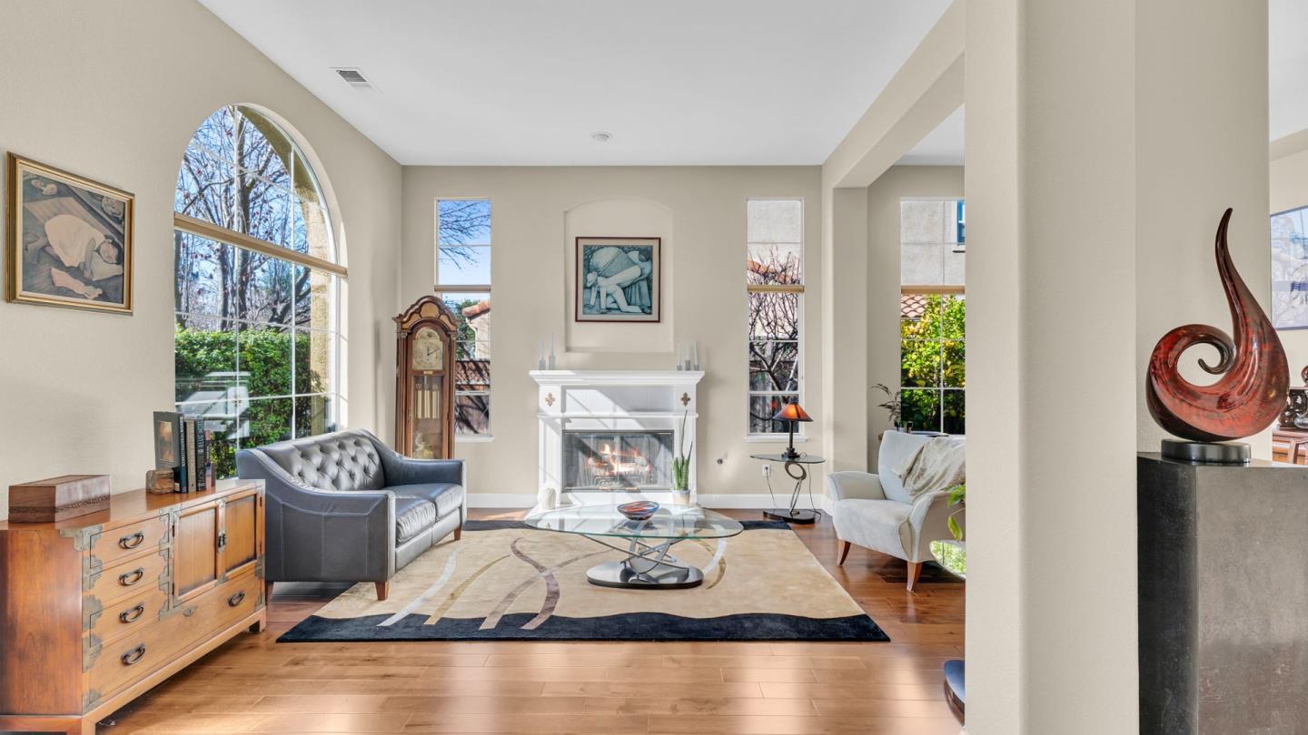 Detail Gallery Image 7 of 49 For 19098 Ravenswood Ct, Morgan Hill,  CA 95037 - 3 Beds | 2/1 Baths