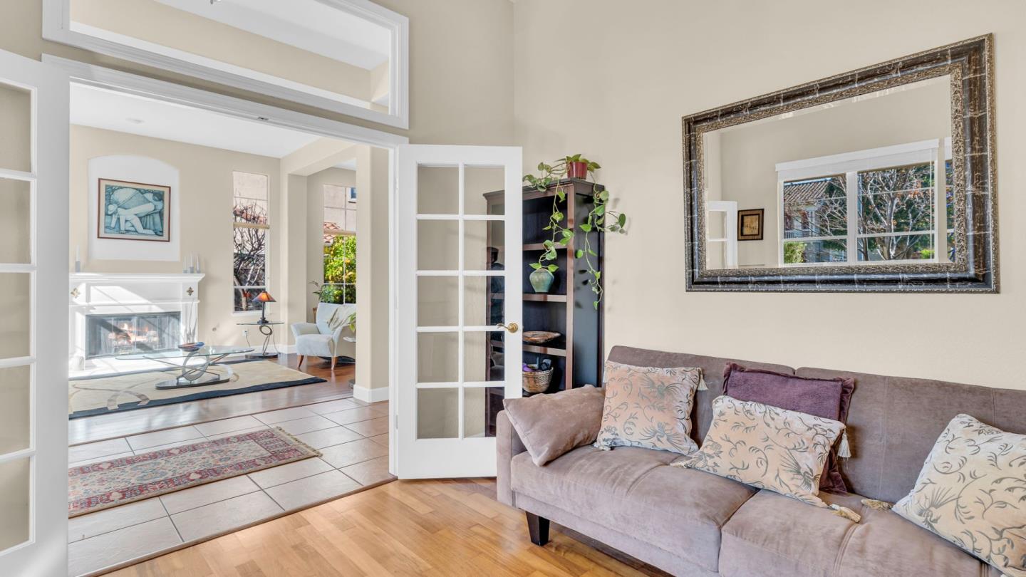 Detail Gallery Image 9 of 49 For 19098 Ravenswood Ct, Morgan Hill,  CA 95037 - 3 Beds | 2/1 Baths