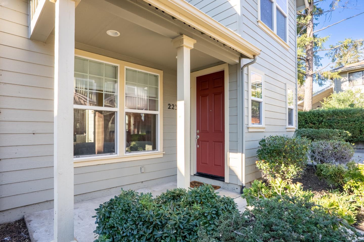 Detail Gallery Image 11 of 26 For 223 Button St, Santa Cruz,  CA 95060 - 2 Beds | 1/1 Baths