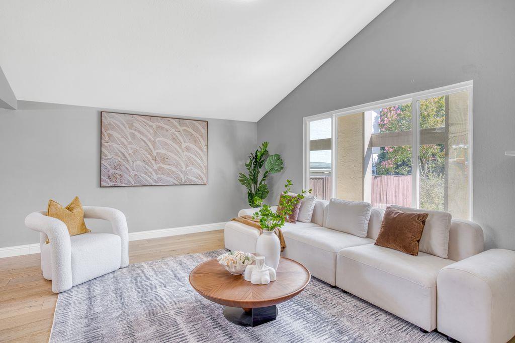 Detail Gallery Image 11 of 44 For 3530 Carlsbad Ct, Pleasanton,  CA 94588 - 3 Beds | 2/1 Baths