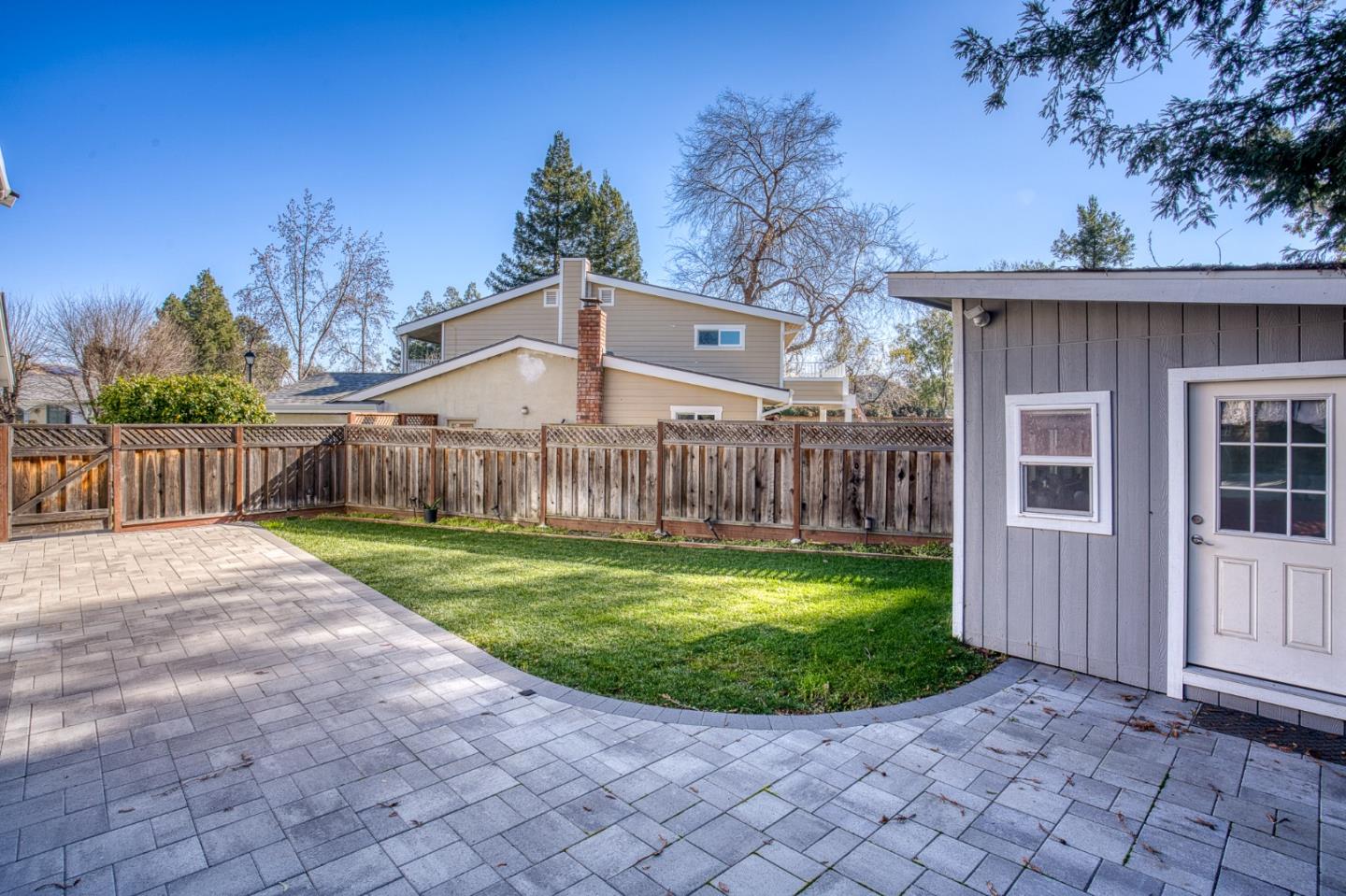 Detail Gallery Image 5 of 44 For 3530 Carlsbad Ct, Pleasanton,  CA 94588 - 3 Beds | 2/1 Baths