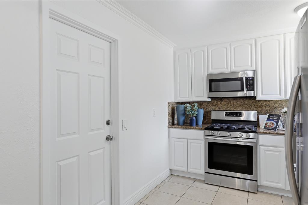 Detail Gallery Image 17 of 64 For 1183 Saratoga Ave, East Palo Alto,  CA 94303 - 4 Beds | 2 Baths