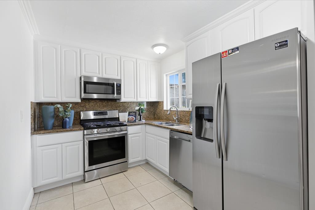 Detail Gallery Image 18 of 64 For 1183 Saratoga Ave, East Palo Alto,  CA 94303 - 4 Beds | 2 Baths