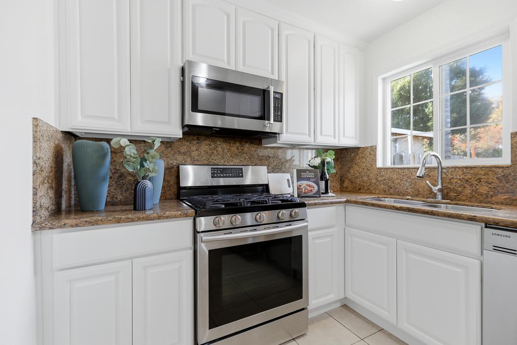 Detail Gallery Image 22 of 64 For 1183 Saratoga Ave, East Palo Alto,  CA 94303 - 4 Beds | 2 Baths