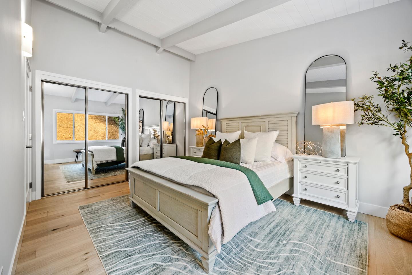 Detail Gallery Image 10 of 19 For 1306 North Rd, Belmont,  CA 94002 - 3 Beds | 2 Baths