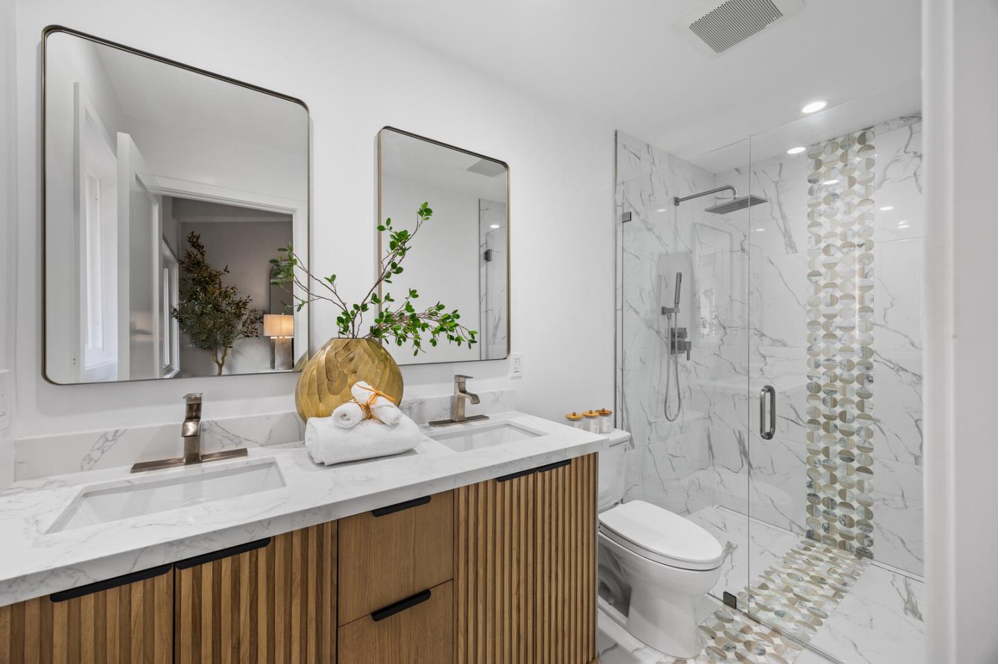 Detail Gallery Image 11 of 19 For 1306 North Rd, Belmont,  CA 94002 - 3 Beds | 2 Baths