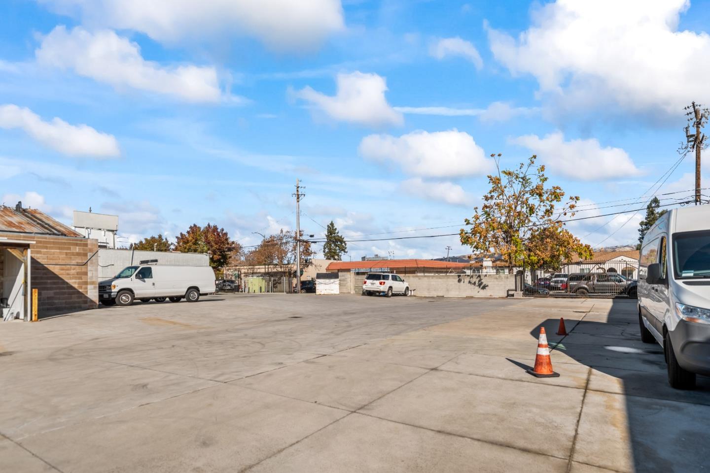 Detail Gallery Image 8 of 28 For 1266 E Julian St, San Jose,  CA 95116 - – Beds | – Baths