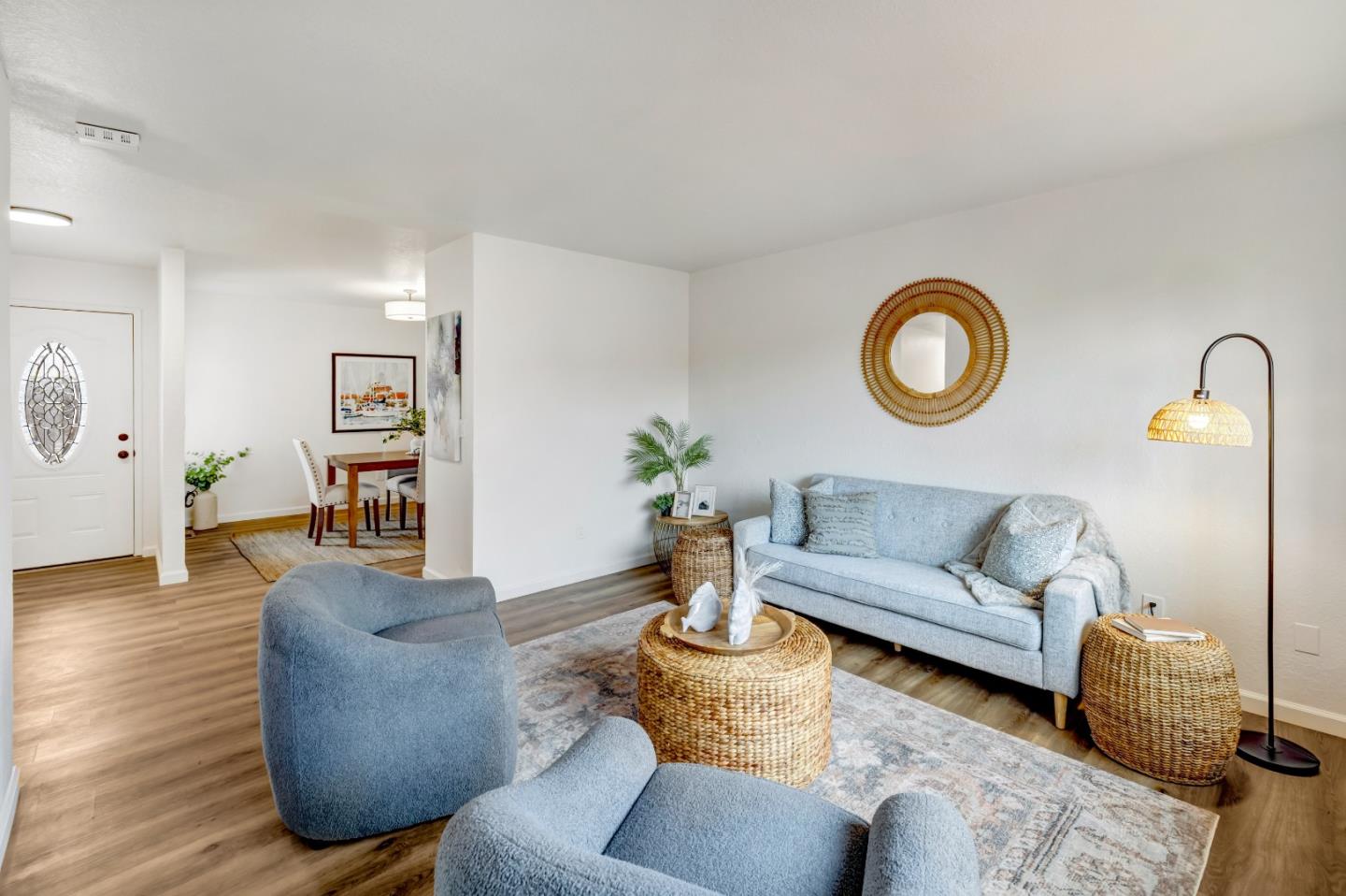 Detail Gallery Image 2 of 13 For 177 San Pablo Ct, Marina,  CA 93933 - 3 Beds | 2 Baths