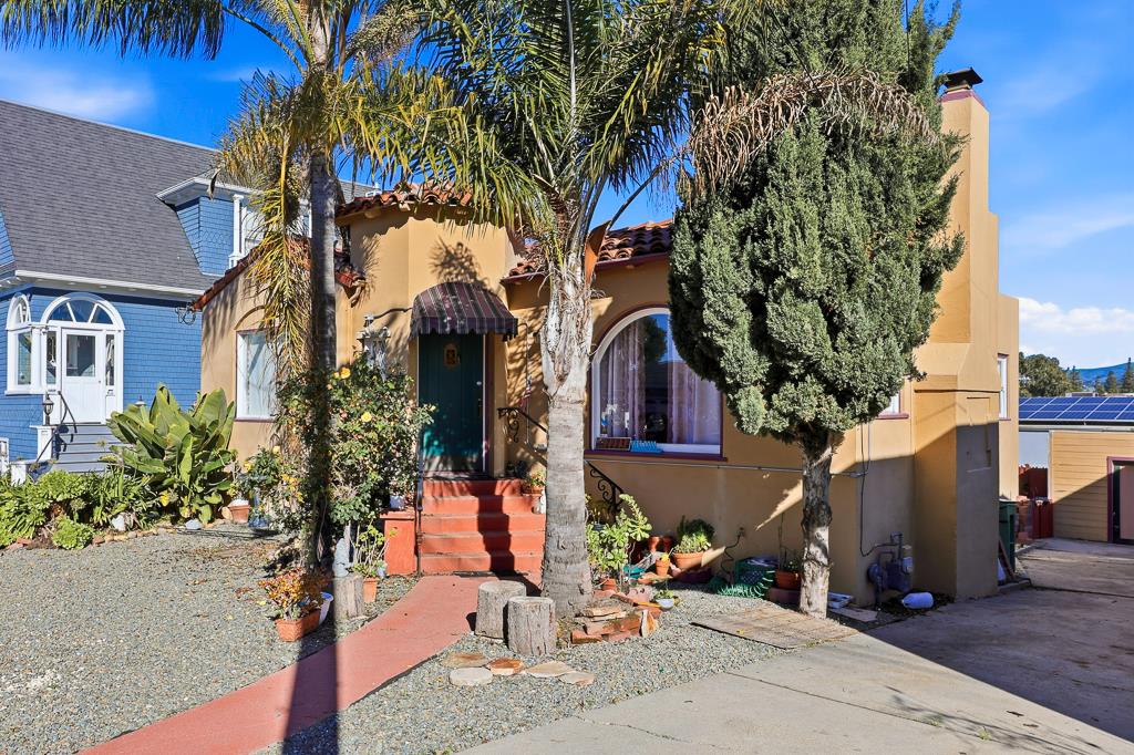 Detail Gallery Image 4 of 15 For 22234 Prospect St, Hayward,  CA 94541 - 3 Beds | 2 Baths