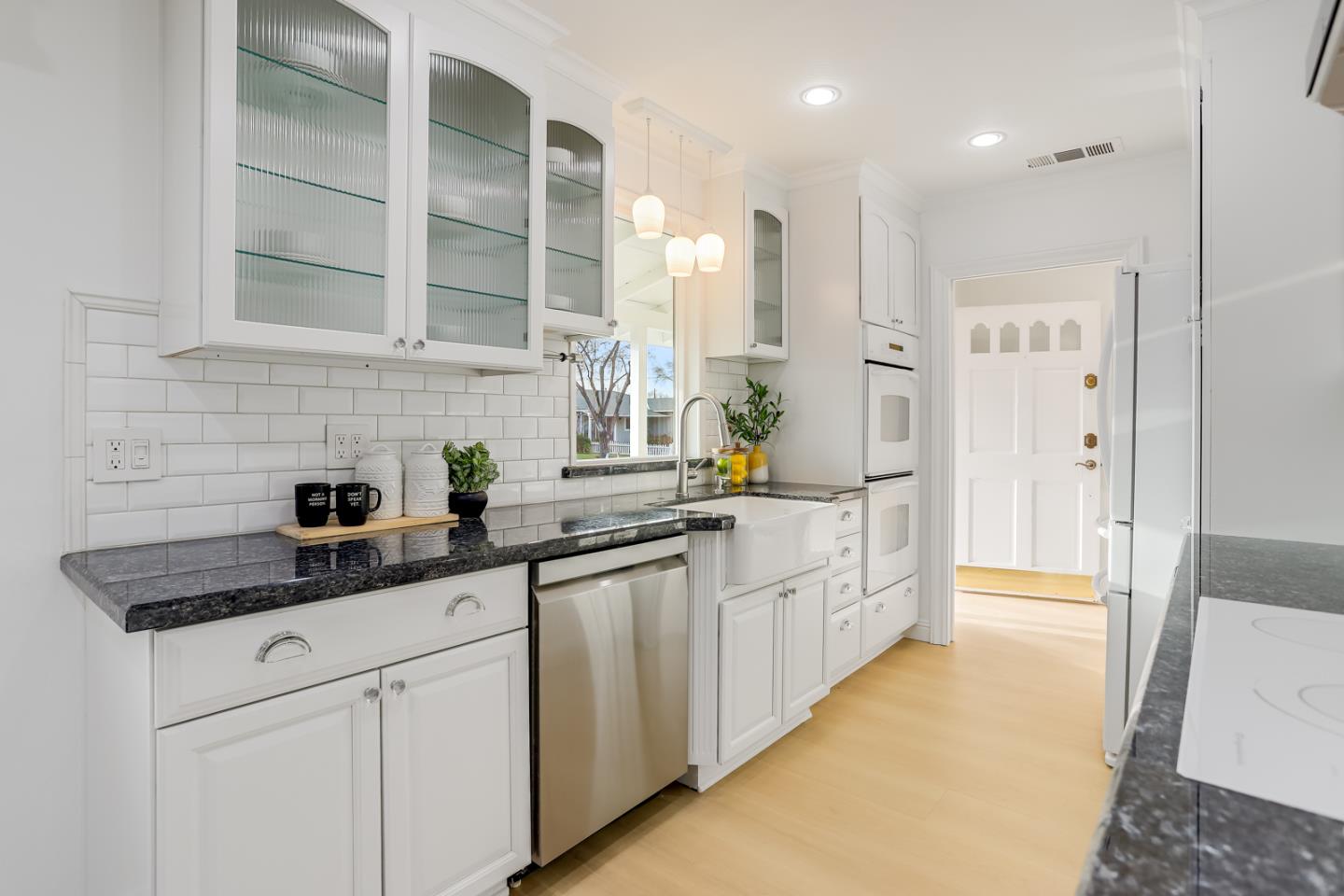 Detail Gallery Image 11 of 36 For 631 Nicholson Ave, Santa Clara,  CA 95051 - 3 Beds | 2 Baths