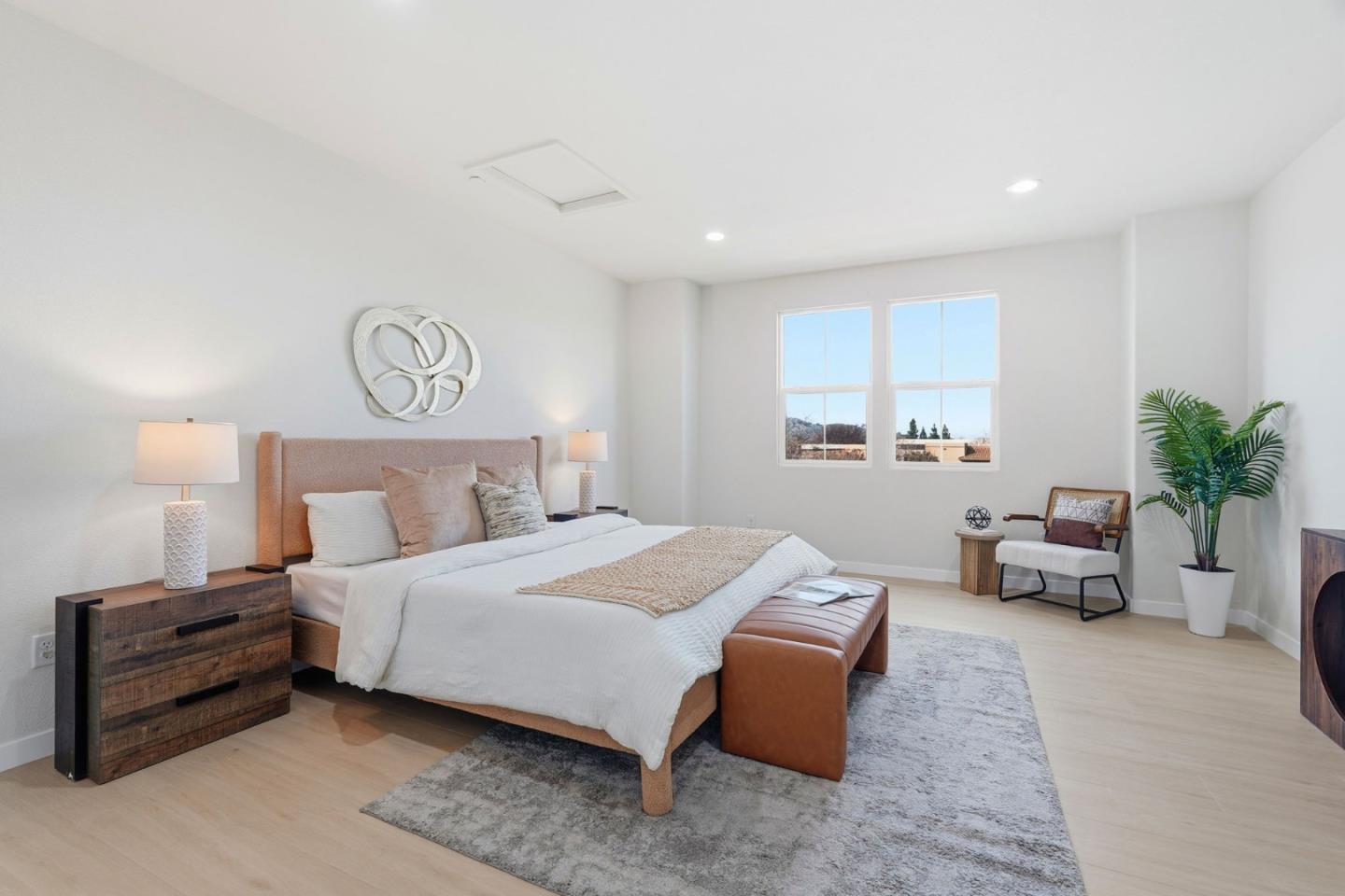 Detail Gallery Image 20 of 40 For 168 E Main Ave, Morgan Hill,  CA 95037 - 3 Beds | 3 Baths