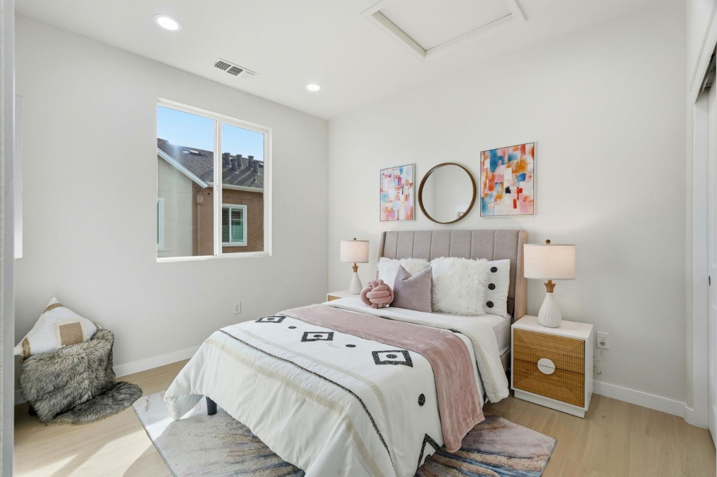 Detail Gallery Image 21 of 40 For 168 E Main Ave, Morgan Hill,  CA 95037 - 3 Beds | 3 Baths