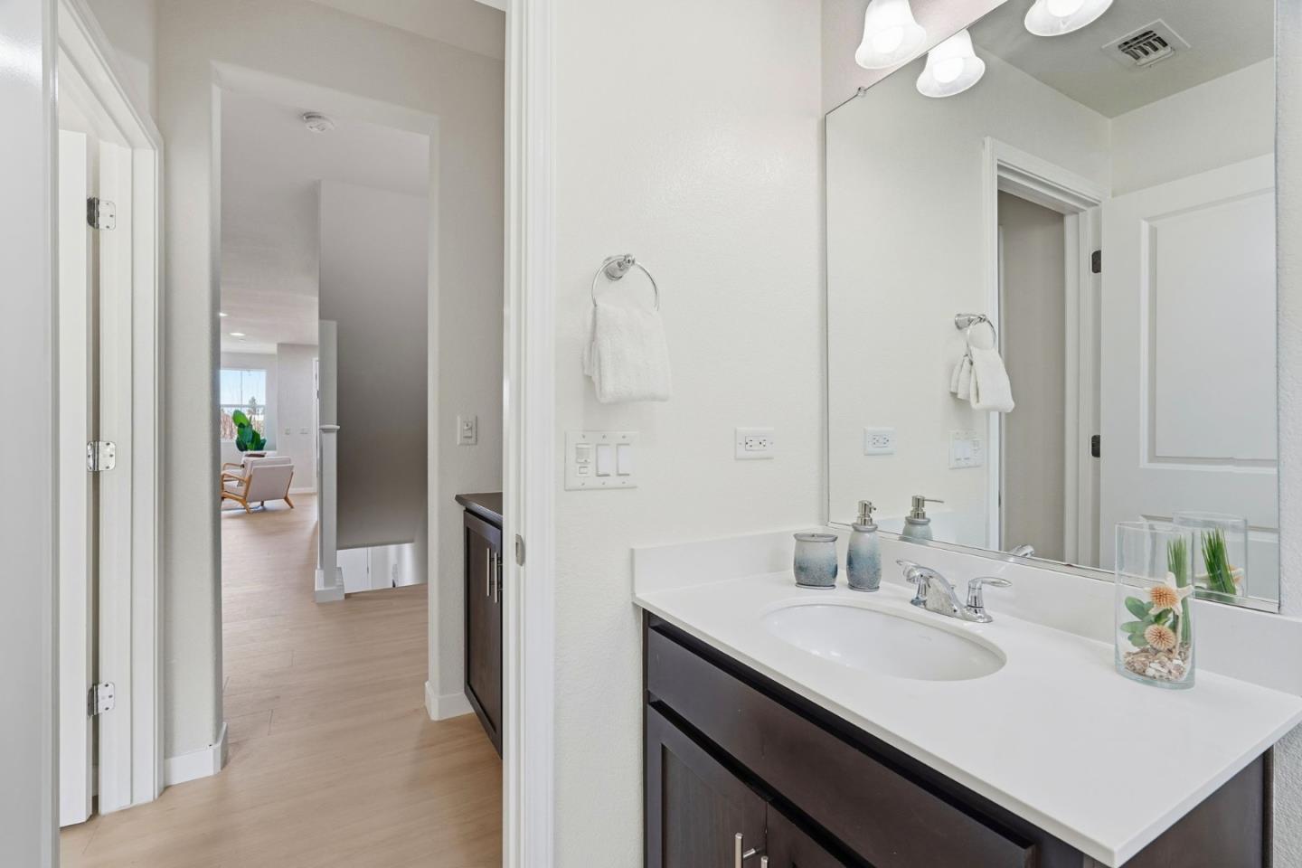 Detail Gallery Image 26 of 40 For 168 E Main Ave, Morgan Hill,  CA 95037 - 3 Beds | 3 Baths