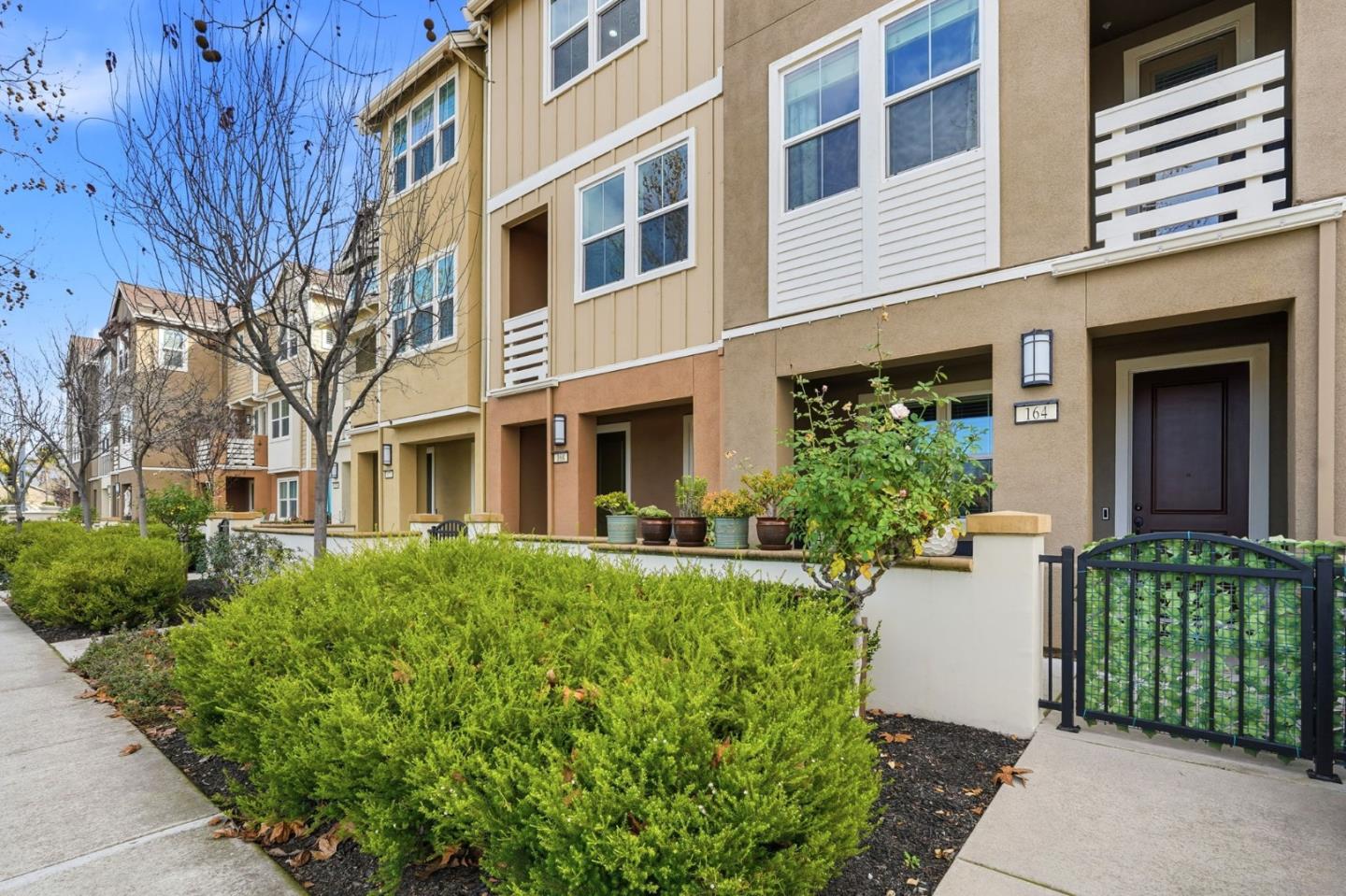 Detail Gallery Image 3 of 40 For 168 E Main Ave, Morgan Hill,  CA 95037 - 3 Beds | 3 Baths