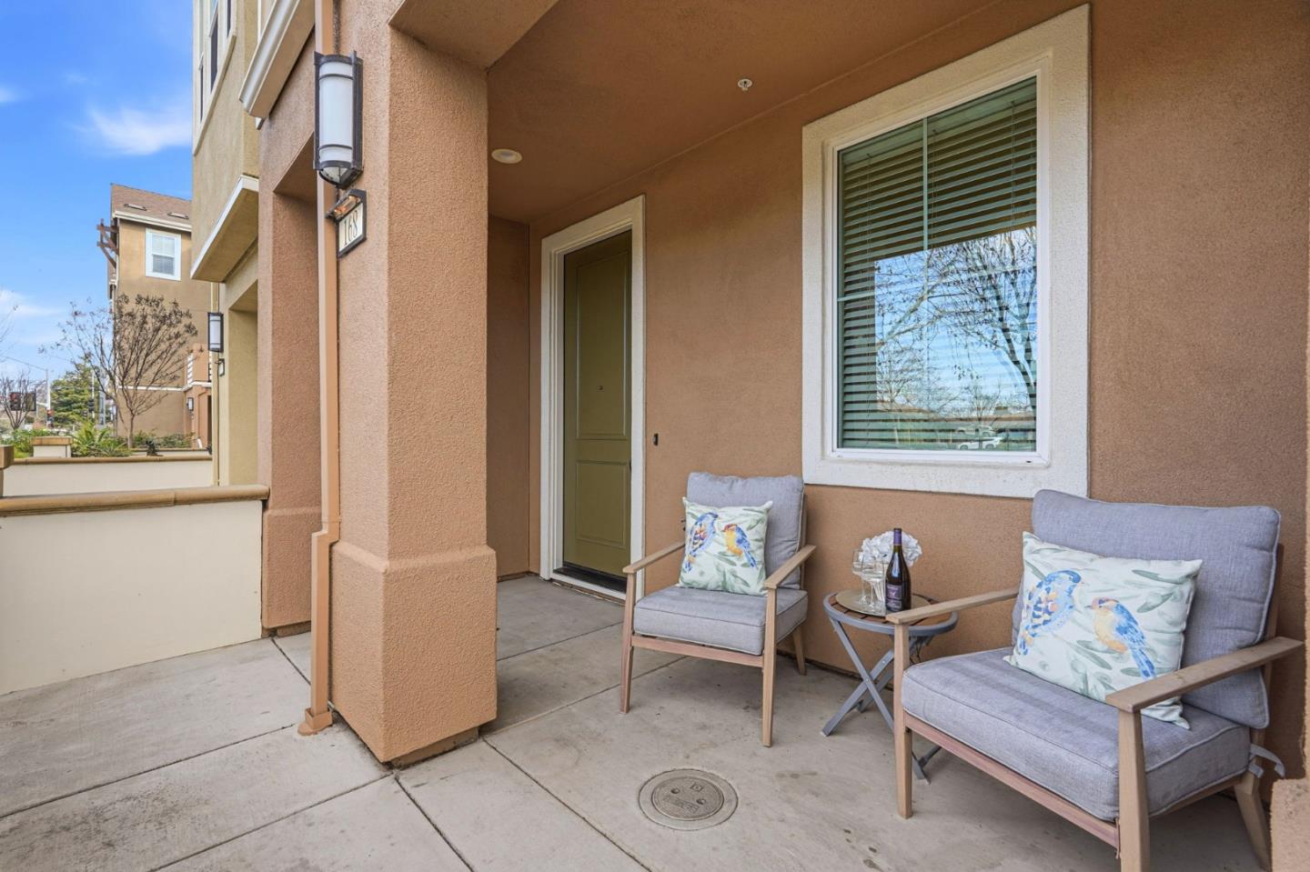 Detail Gallery Image 5 of 40 For 168 E Main Ave, Morgan Hill,  CA 95037 - 3 Beds | 3 Baths