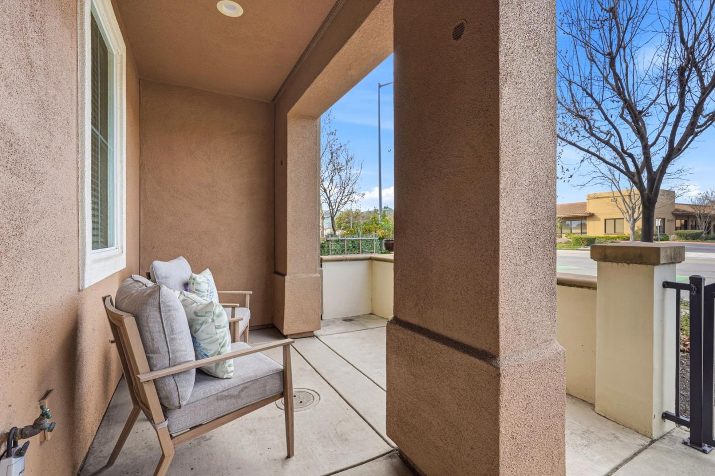 Detail Gallery Image 6 of 40 For 168 E Main Ave, Morgan Hill,  CA 95037 - 3 Beds | 3 Baths